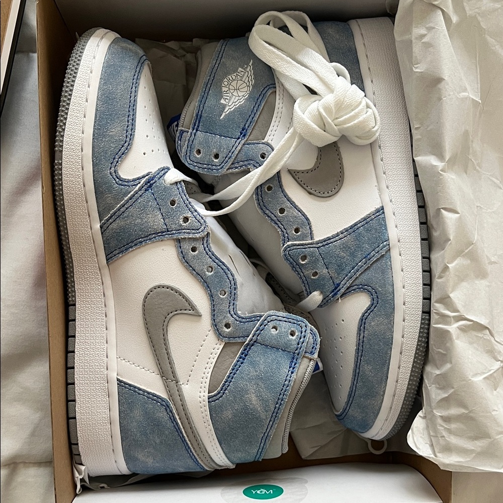 Nike Air Jordan 1 Retro High OG Box